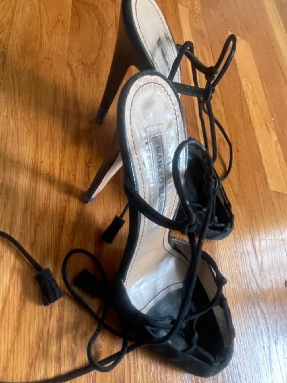Manolo Blahnik wrap heels - Picture 4 of 7